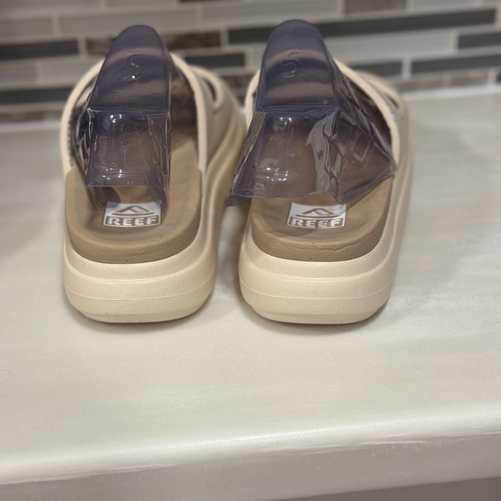 Reef Womens Cushion Bondi 2
Platform Slide Sandals Women’s Size 5
Natural - Picture 4 of 7